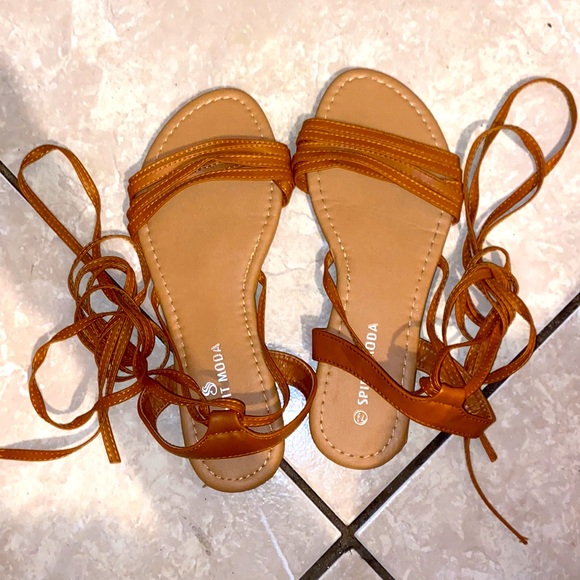 SPIRIT MODA TAN LACE UP SANDALS (Laces up all the way to the leg) - Picture 3 of 4